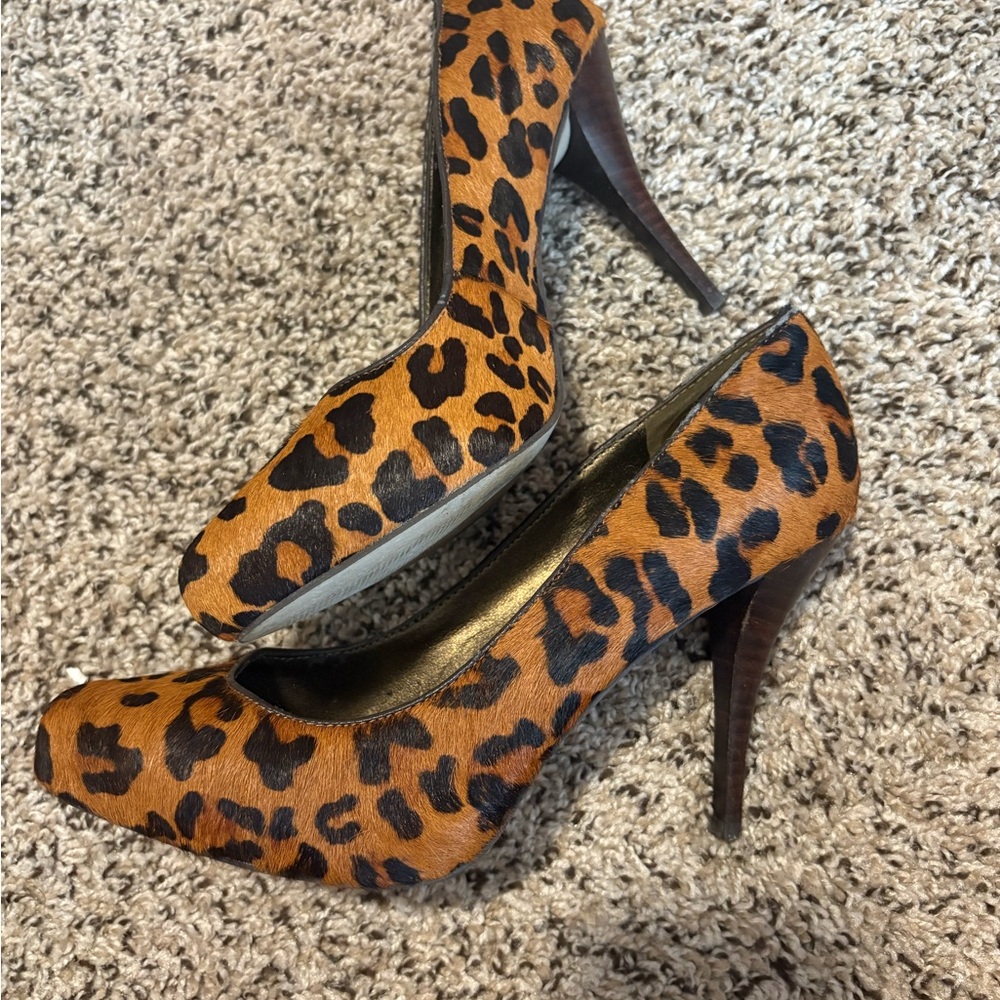 Banana Republic Animal Print Heels - Picture 4 of 8